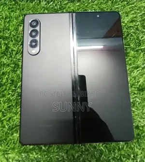 Samsung Galaxy Z Fold3 (12/256)GB 5G (Used)