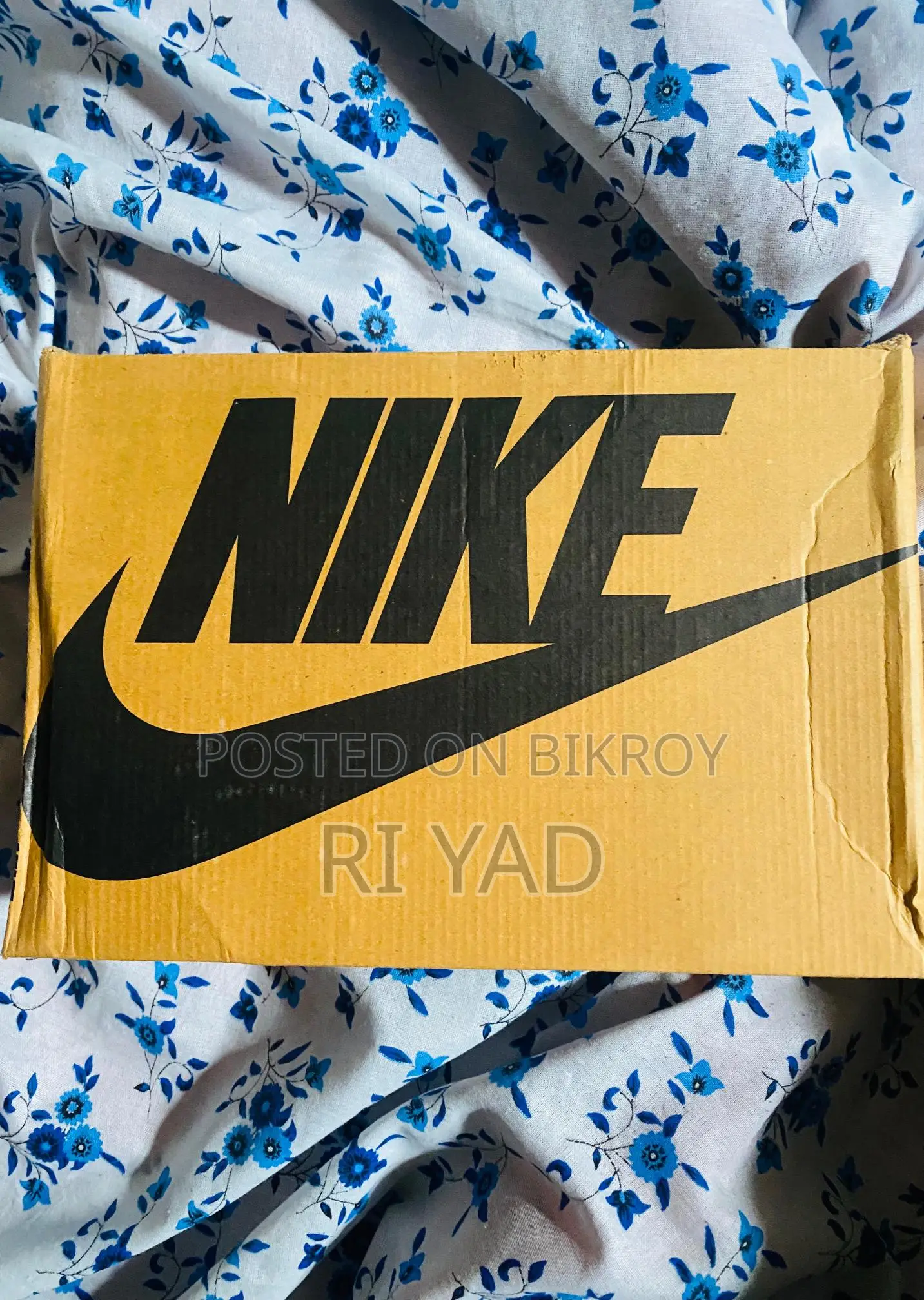 স্নিকার্স বিক্রয়