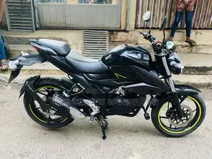 Suzuki Gixxer Naket version V4 2023