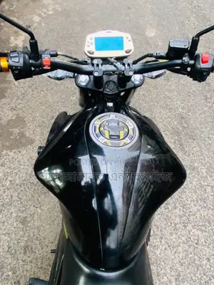 Suzuki Gixxer Naket version V4 2023