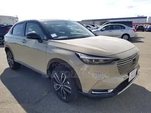 Honda Vezel E PLAY,BEIGE COLOR 2021