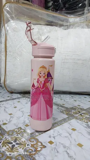 বাচ্চাদের আকর্ষণীয় পানির বোতল