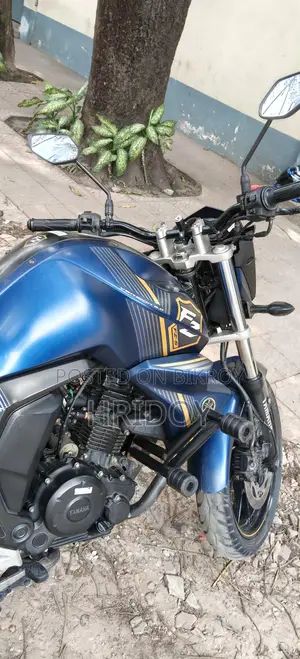 Yamaha FZs V2 . 2023