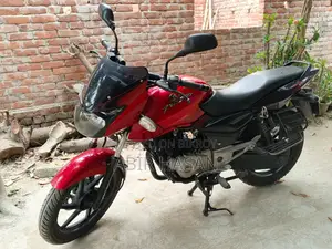 Bajaj Pulsar 150 2015