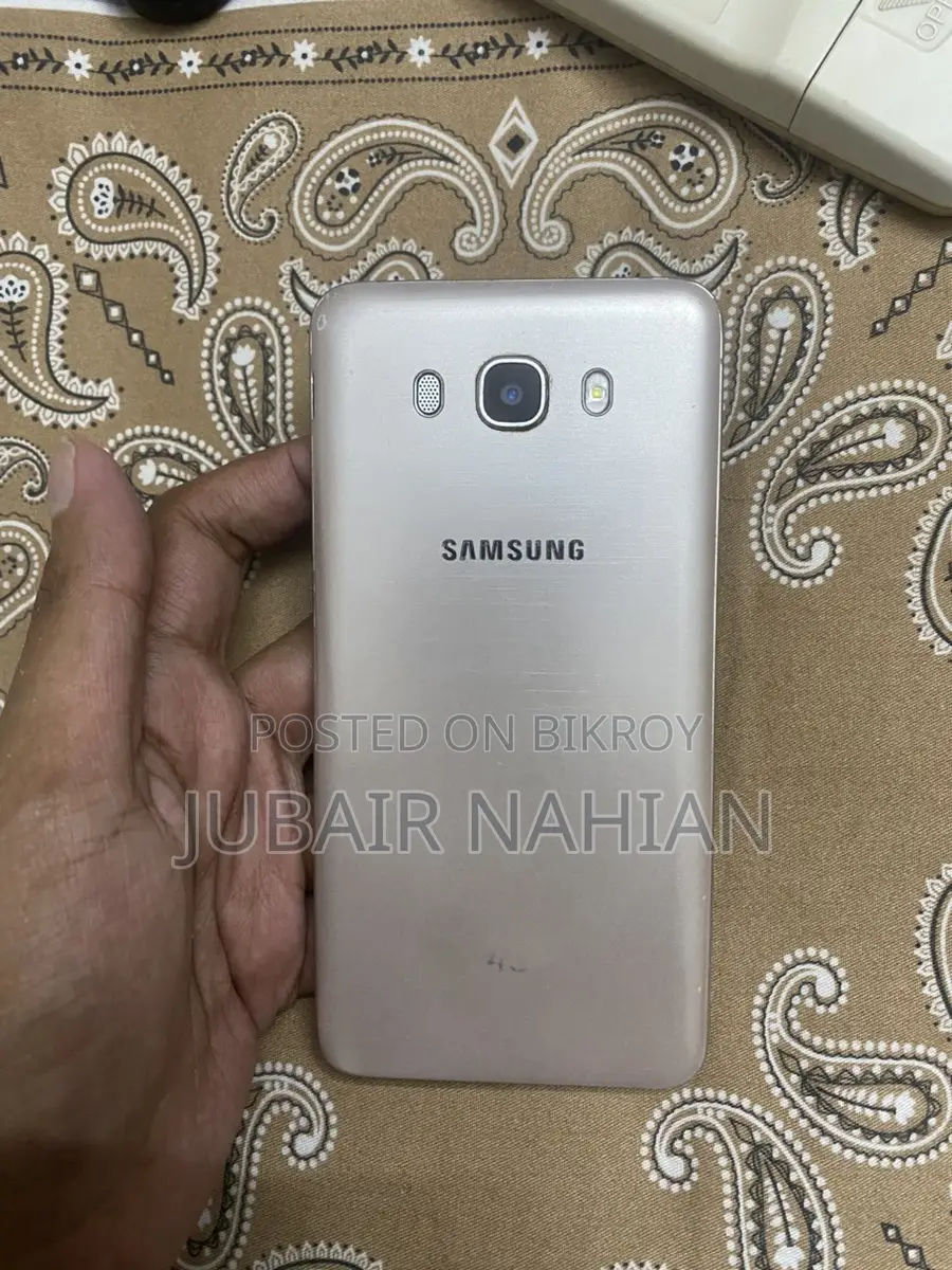Samsung Galaxy J7 (Used)
