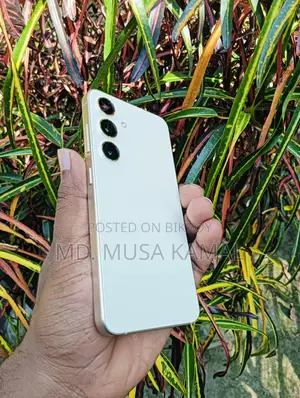 Samsung Galaxy S24 8/256 (ব্যবহৃত)