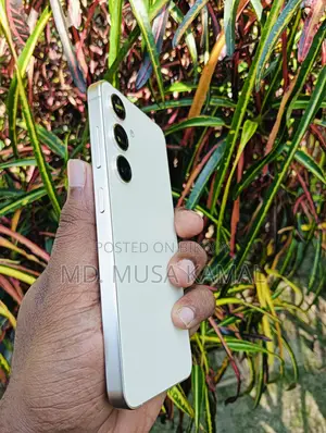 Samsung Galaxy S24 8/256 (ব্যবহৃত)