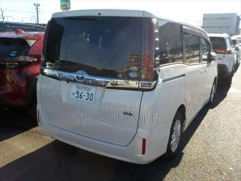 Toyota Noah G PKG 4.5 PEARL 2020