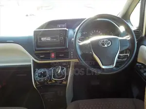 Toyota Noah G PKG 4.5 PEARL 2020