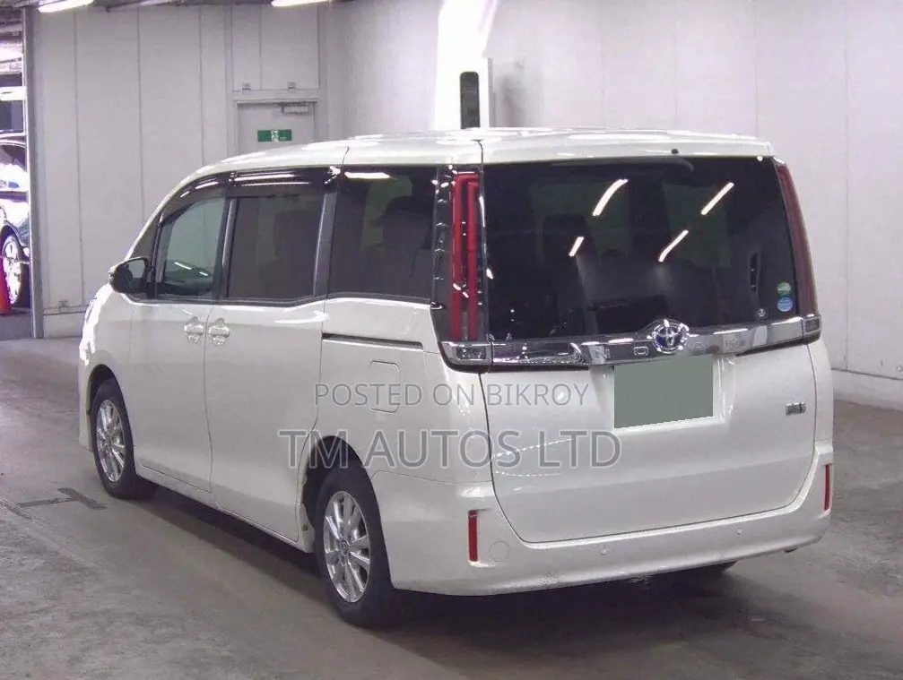 Toyota Noah G PKG 4.5 PEARL 2020