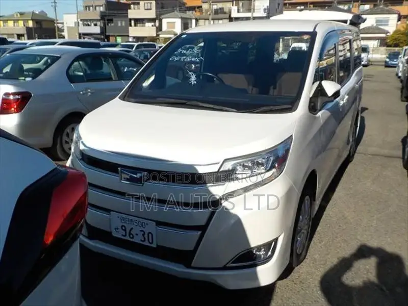 Toyota Noah G PKG 4.5 PEARL 2020