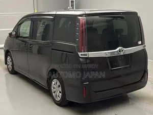 Toyota Noah G 2021