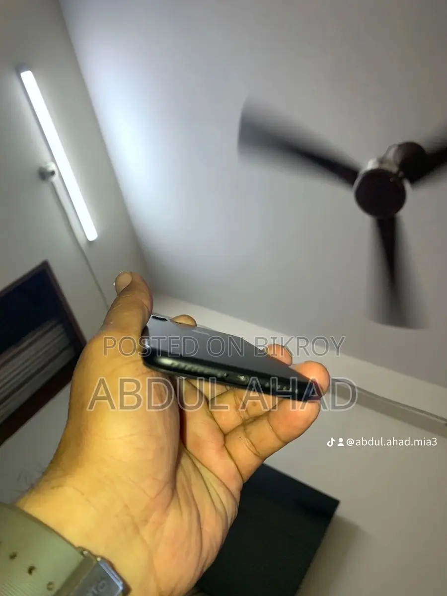 অ্যাপল আইফোন ৭ (ব্যবহৃত)