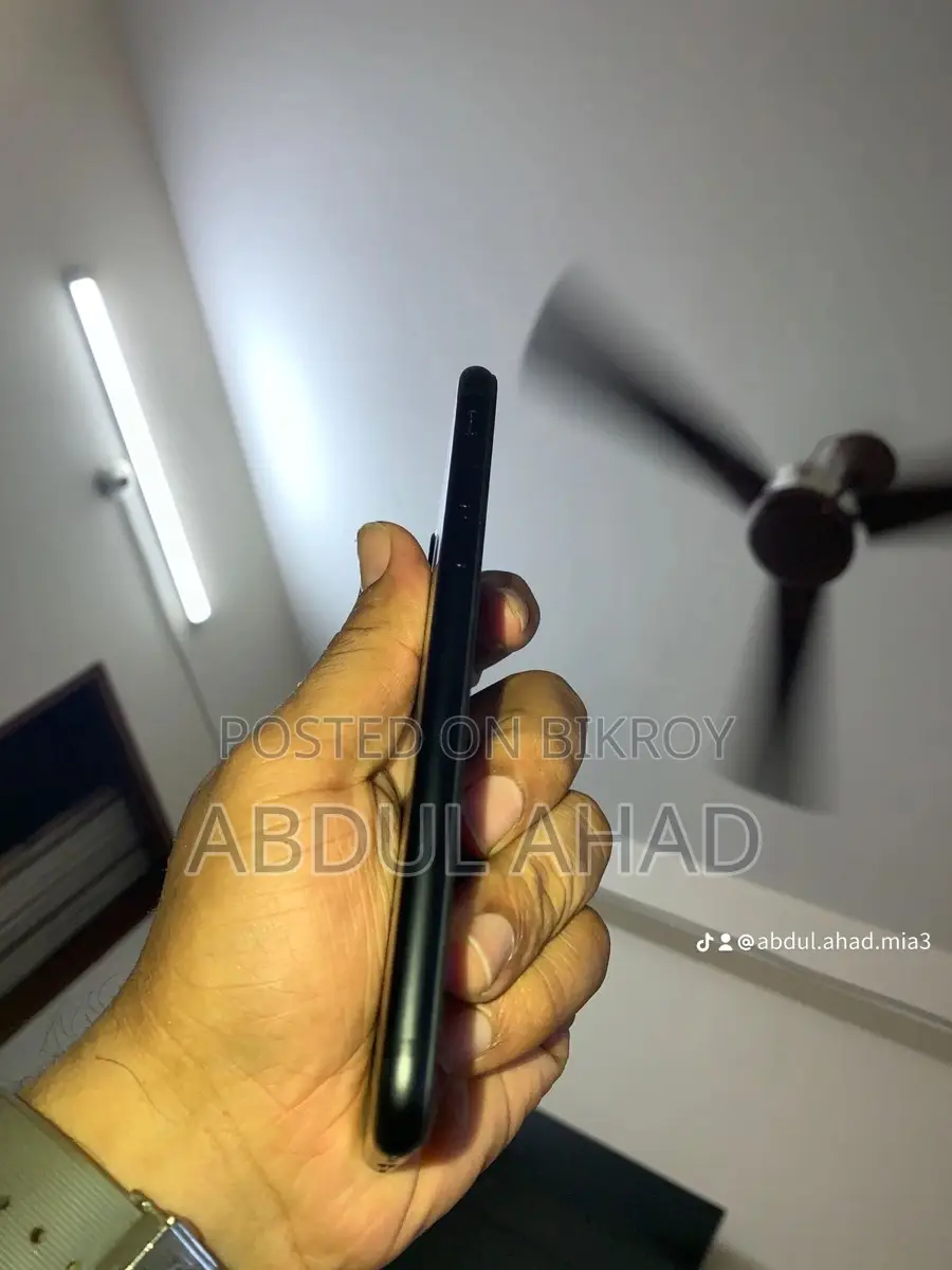 অ্যাপল আইফোন ৭ (ব্যবহৃত)