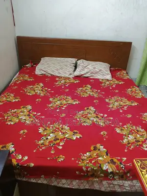 কিং সাইজ বেড