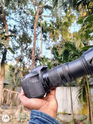 Canon 60d Dslr ক্যামেরা 18-135mm লেন্স ২টি ব্যাটারি, চার্জার ও ব্যাগ
