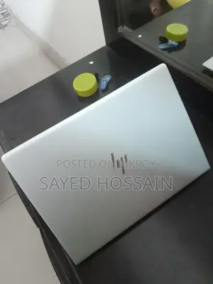 laptop HP G6 830 8th generation touch display