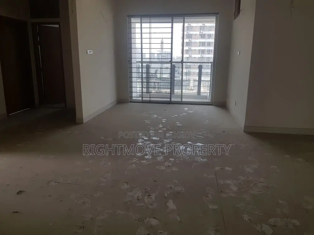 4bdrm Apartment in Dhanmondi for sale