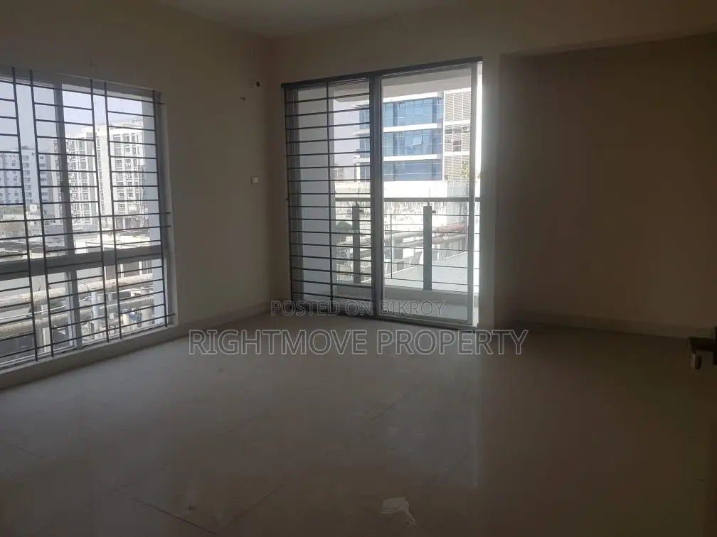 4bdrm Apartment in Dhanmondi for sale