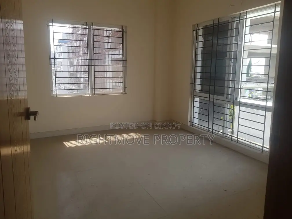 4bdrm Apartment in Dhanmondi for sale