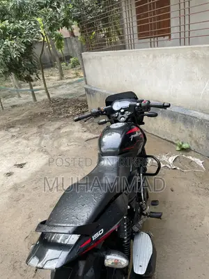 Bajaj Pulsar 150 2022