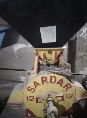 গম শুকনো মরিচ ইত্যাদি পাউডার করা যায়