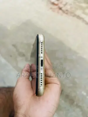 Apple iPhone XR (Used)