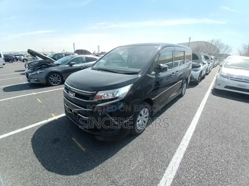 Toyota Noah EX NON HYBRID 2020