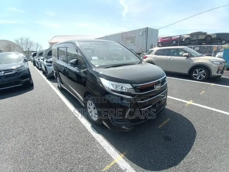 Toyota Noah EX NON HYBRID 2020