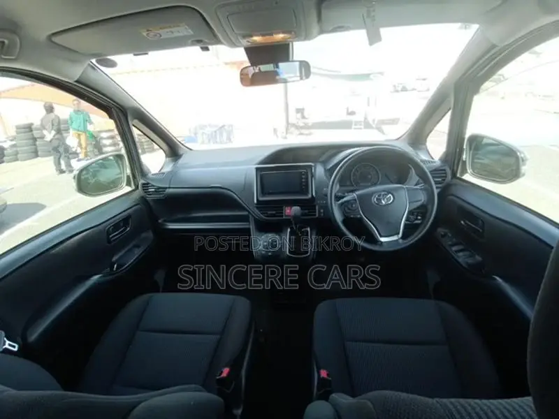 Toyota Noah EX NON HYBRID 2020