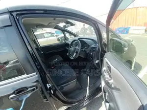 Toyota Noah EX NON HYBRID 2020