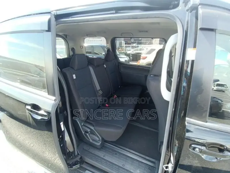 Toyota Noah EX NON HYBRID 2020