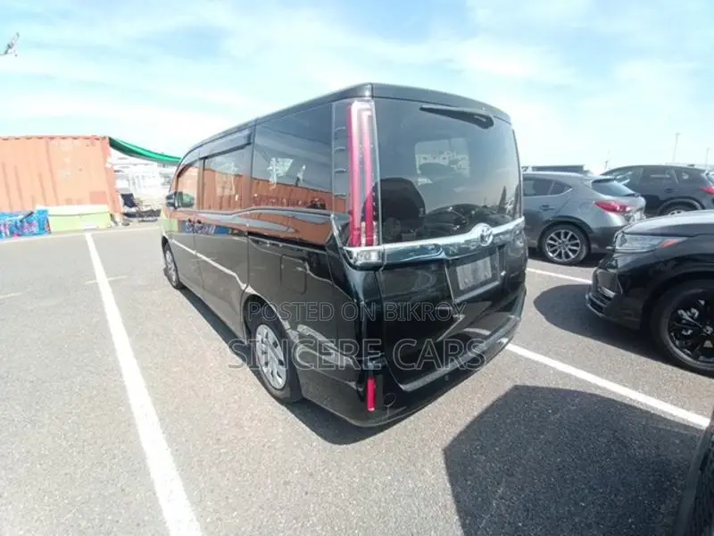 Toyota Noah EX NON HYBRID 2020