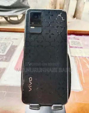 Vivo V21e (Used)