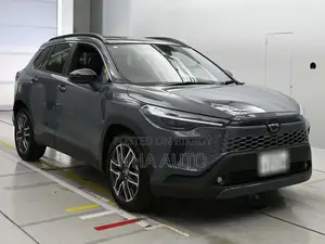Toyota Corolla Cross Z LEATHER PANAROOF 2025