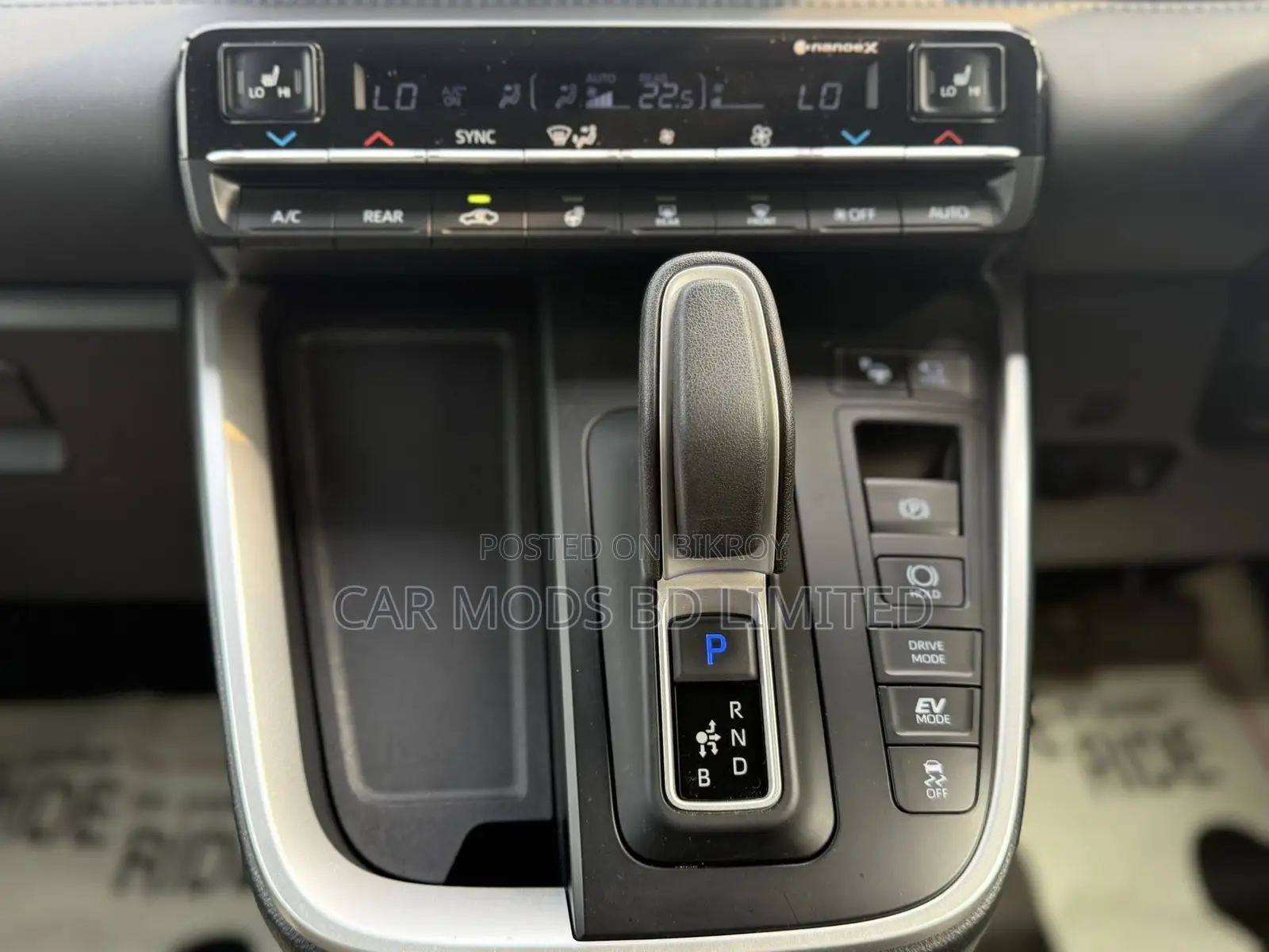 Toyota Voxy 2023 Gray