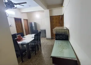 পাঁচলাইশে ভাড়ার জন্য সুসজ্জিত ২ বেডরুমের অ্যাপার্টমেন্ট