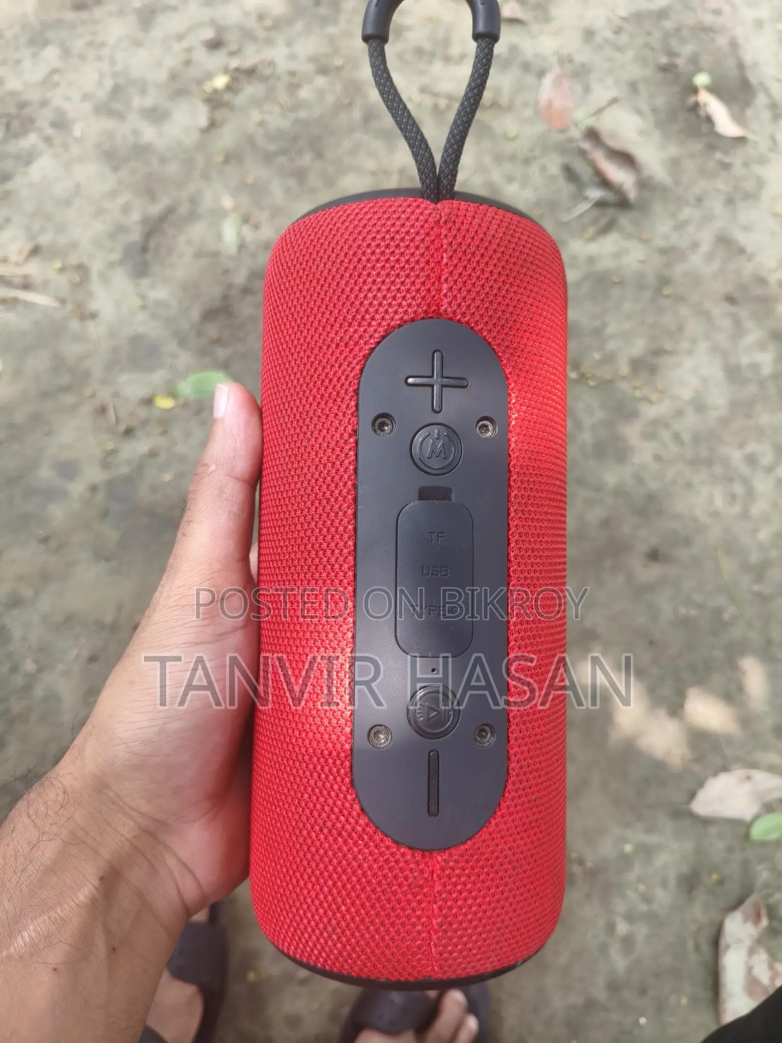 Selling this sound box