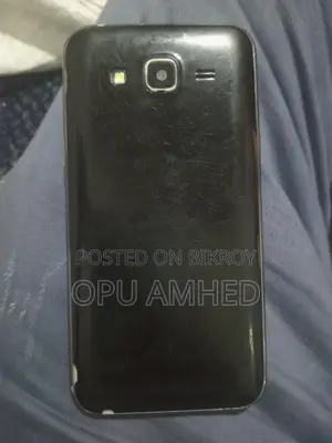 Samsung Galaxy J7 . (Used)