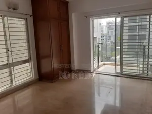 4- Bedroom 2 Car Parking Apartment For Rent in Gulshan-2