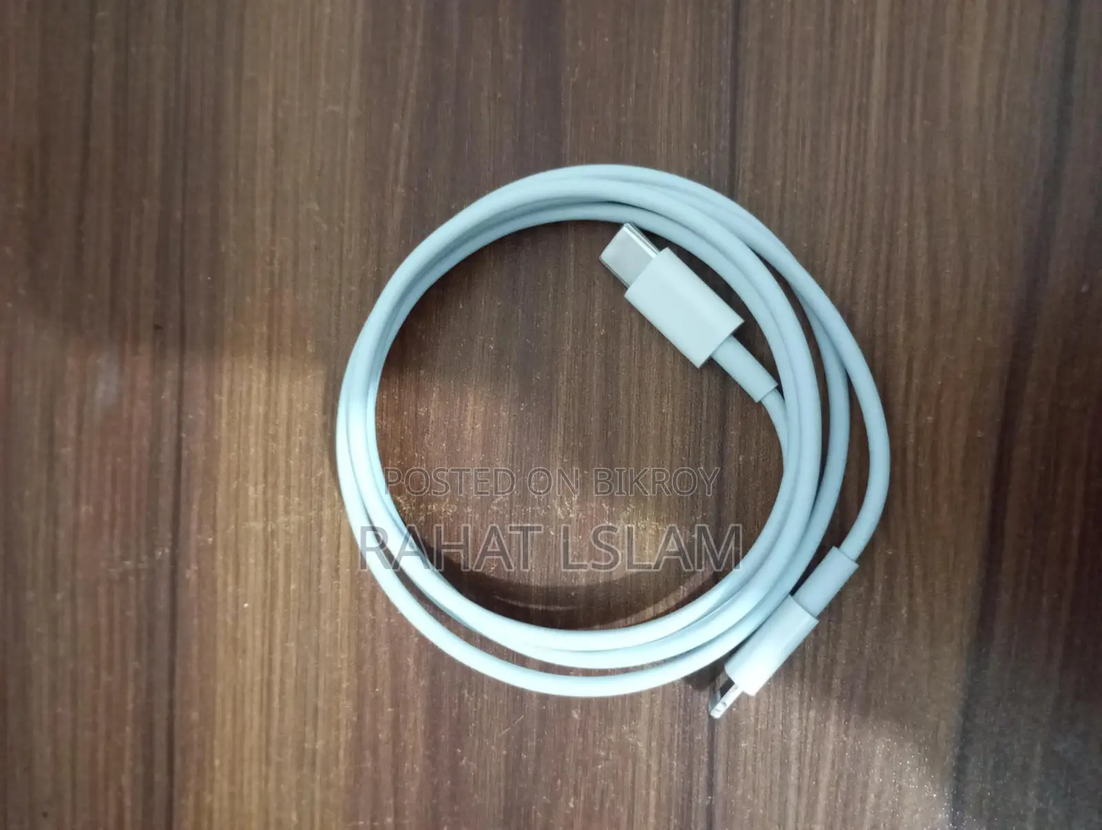 অ্যাপেল চার্জ, Apple Adapter