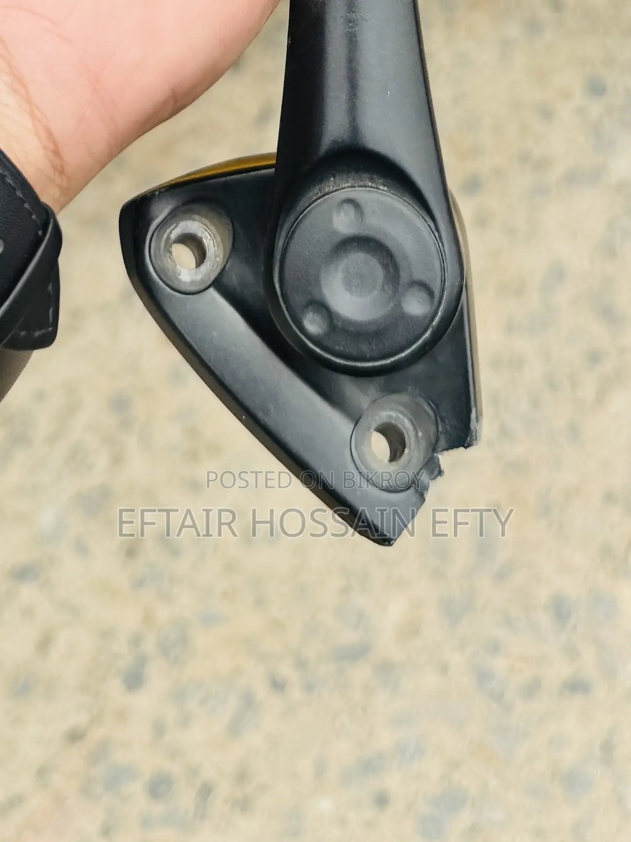 GSXR লকিং গ্লাস বাম পাশের ১টি