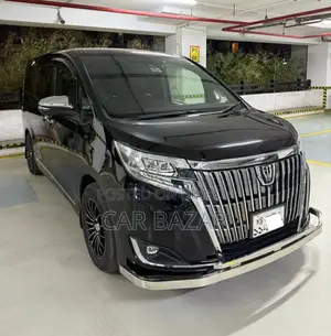 টয়োটা এস্কয়ার ২০১৮ ব্ল্যাক