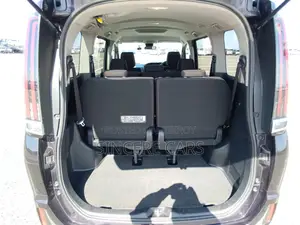 Toyota Noah X PKG NON HYB 2021