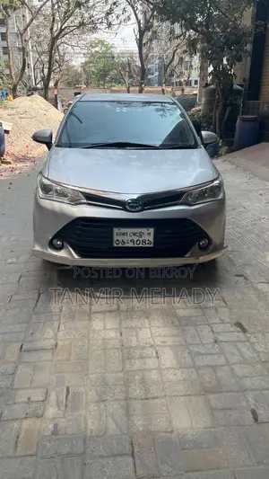 Toyota Axio Hybrid 2017