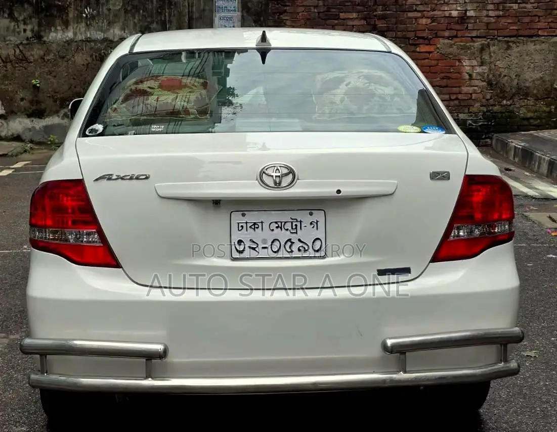 Toyota Axio 2011 White