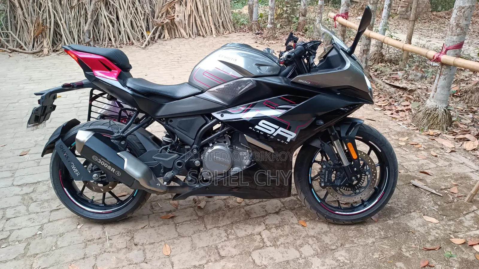 CFMoto 300SR 2025