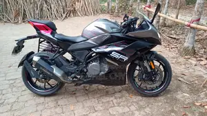CFMoto 300SR 2025