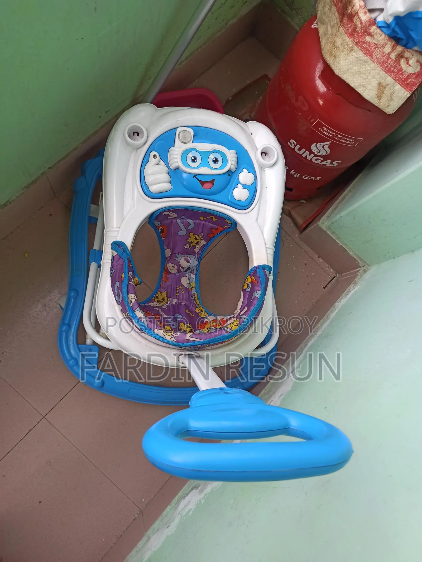 ওয়ার্কার