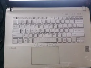 Laptop Sony VAIO Fit 14A 4GB Intel Core I3 HDD 500GB